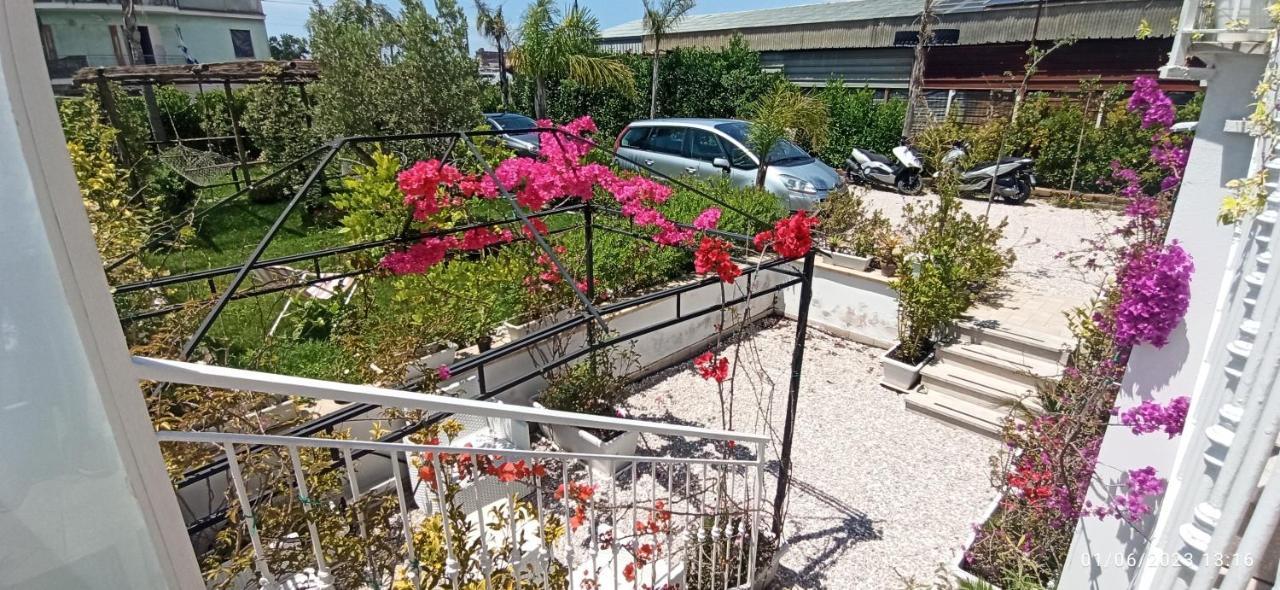 La Villa Degli Dei - Guest House Castellammare di Stabia Exterior foto